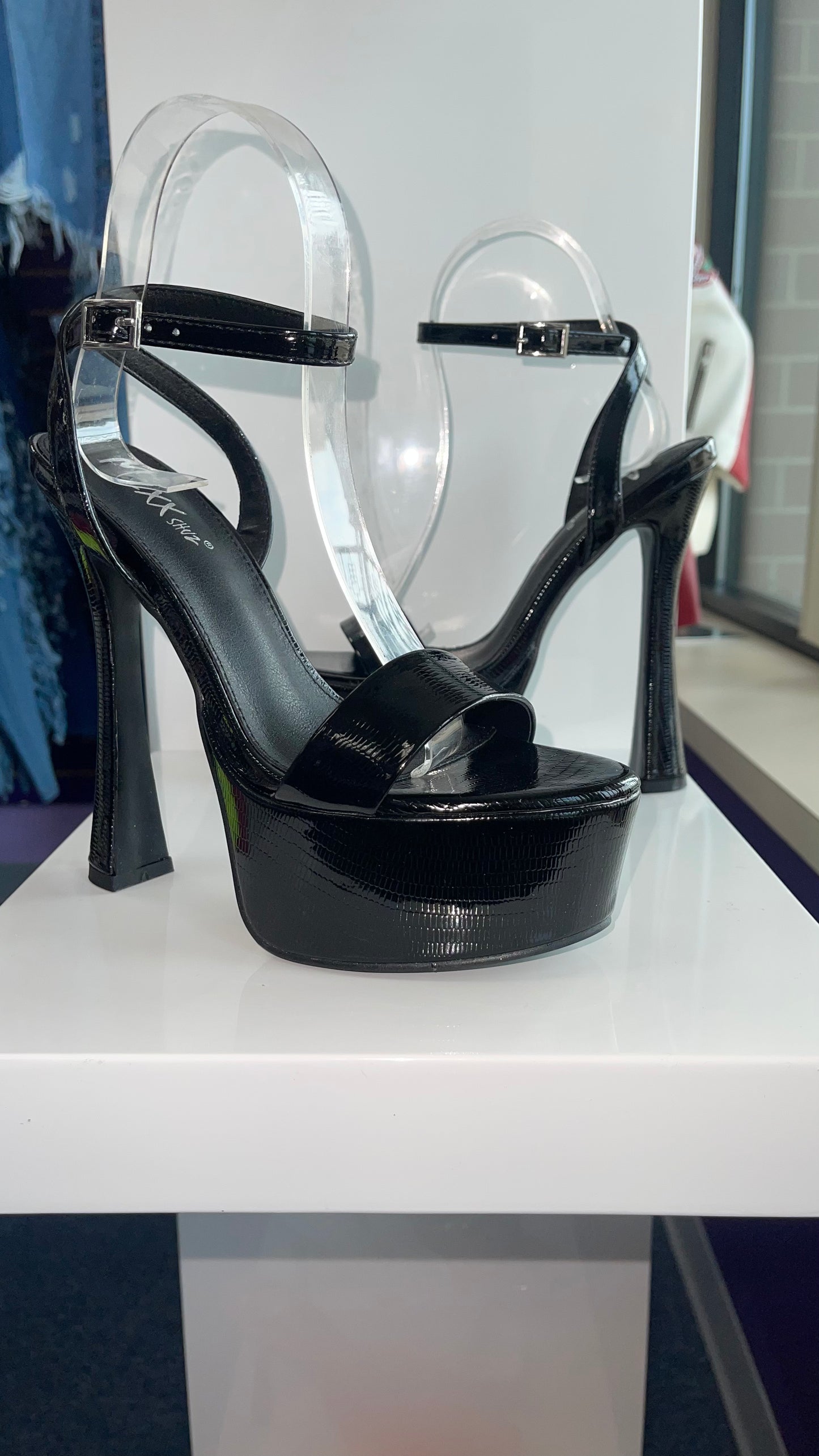 Tuba Heel- Black