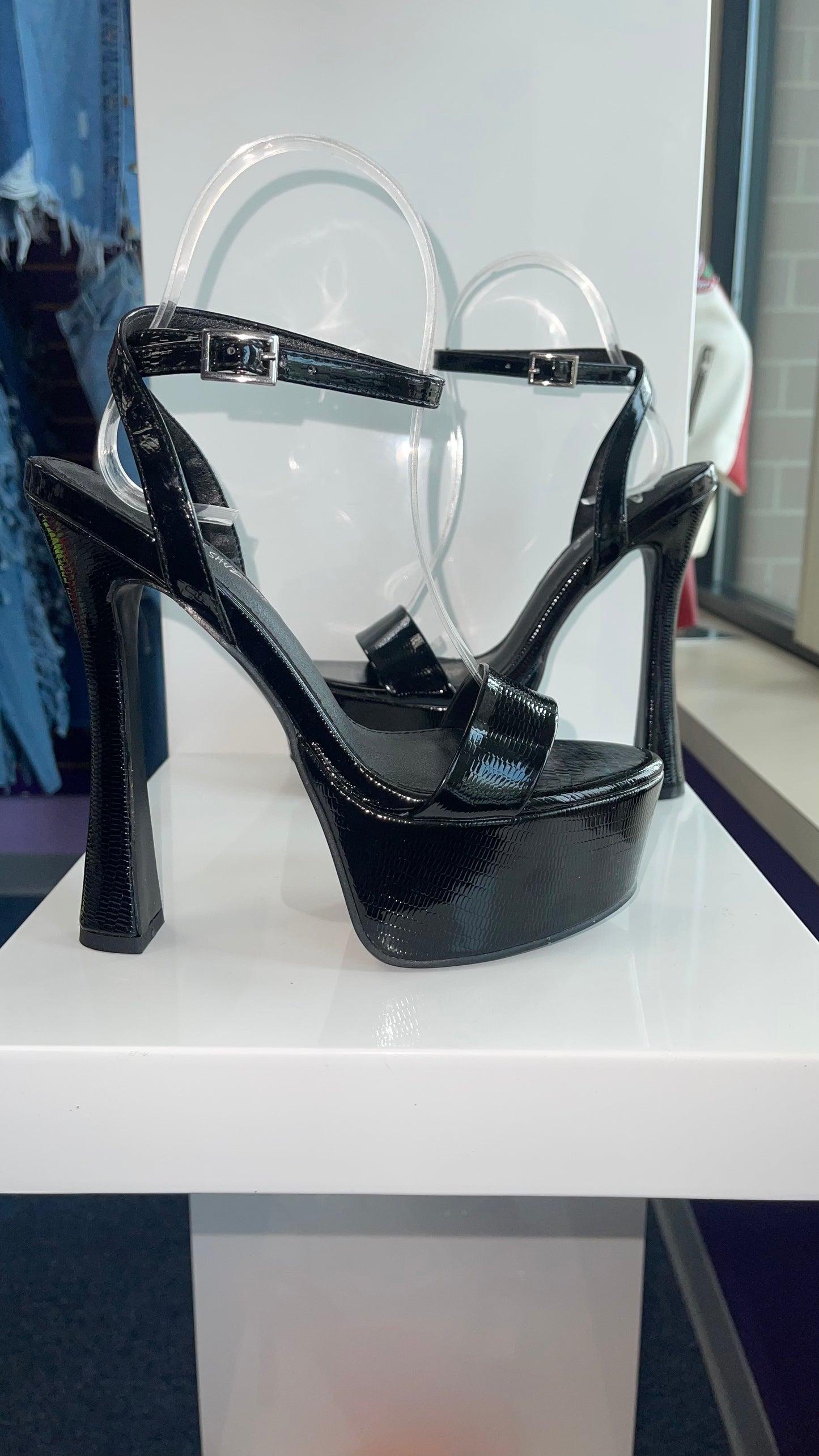Tuba Heel- Black